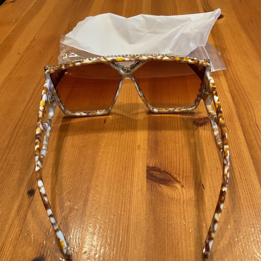 OVERSIZED SQUARE SUNGLASSES RHINESTONE EMBELLISHED BROWN LENS TORTOISE SHELL NEW - Picture 10 of 14